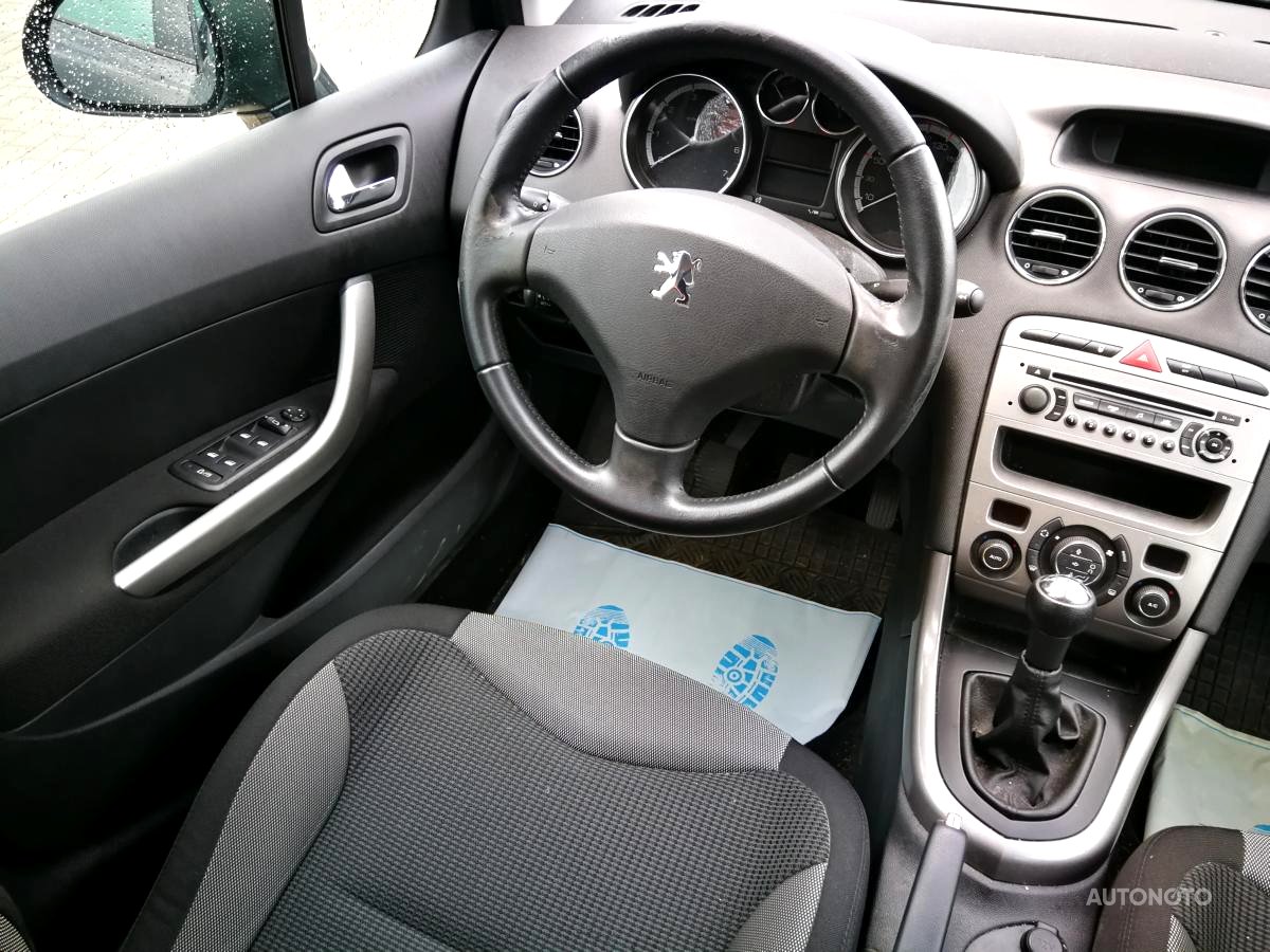 Peugeot 308, 2010 - pohled č. 3