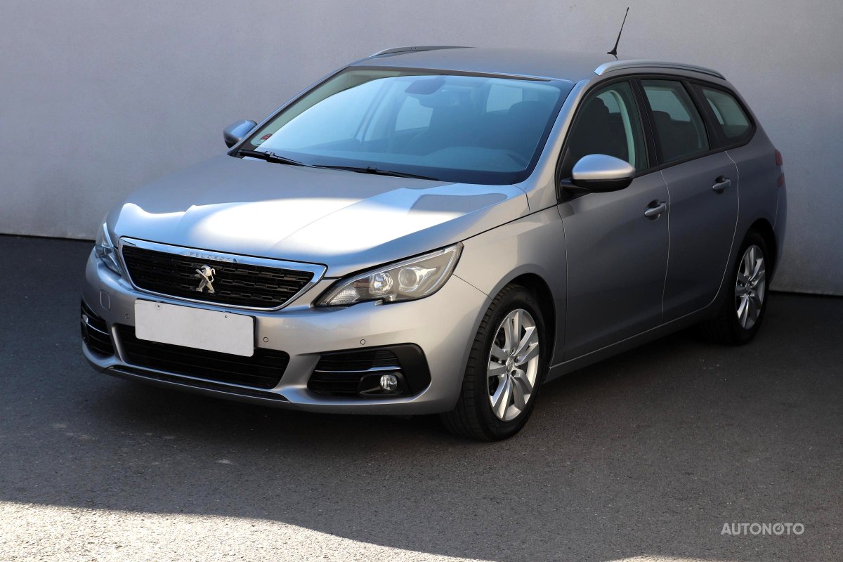 Peugeot 308, 2018 - pohled č. 3