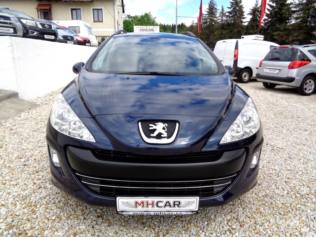 Peugeot 308, 2011 - pohled č. 2