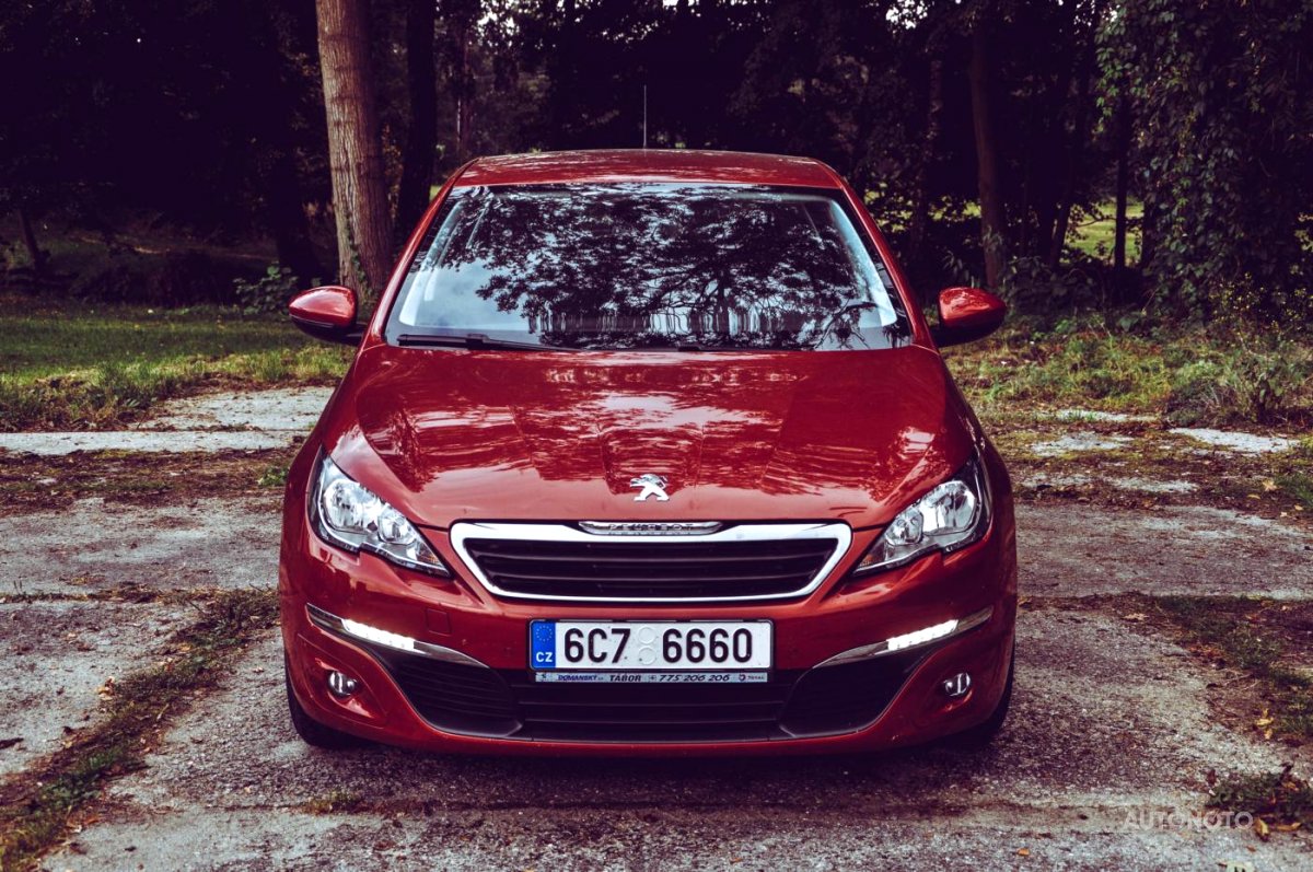 Peugeot 308, 2015 - pohled č. 2