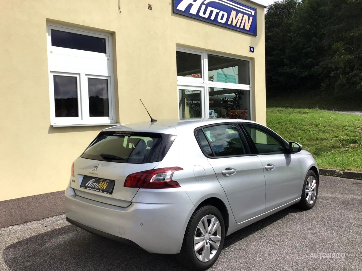 Peugeot 308, 2014 - pohled č. 3