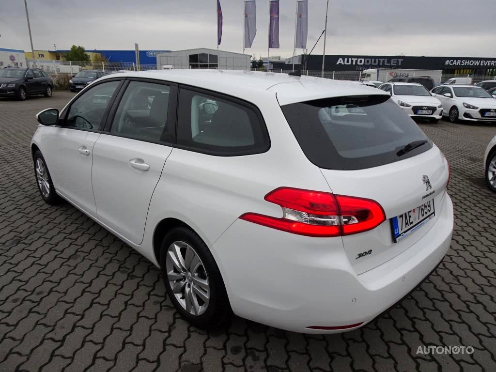 Peugeot 308, 2018 - pohled č. 3
