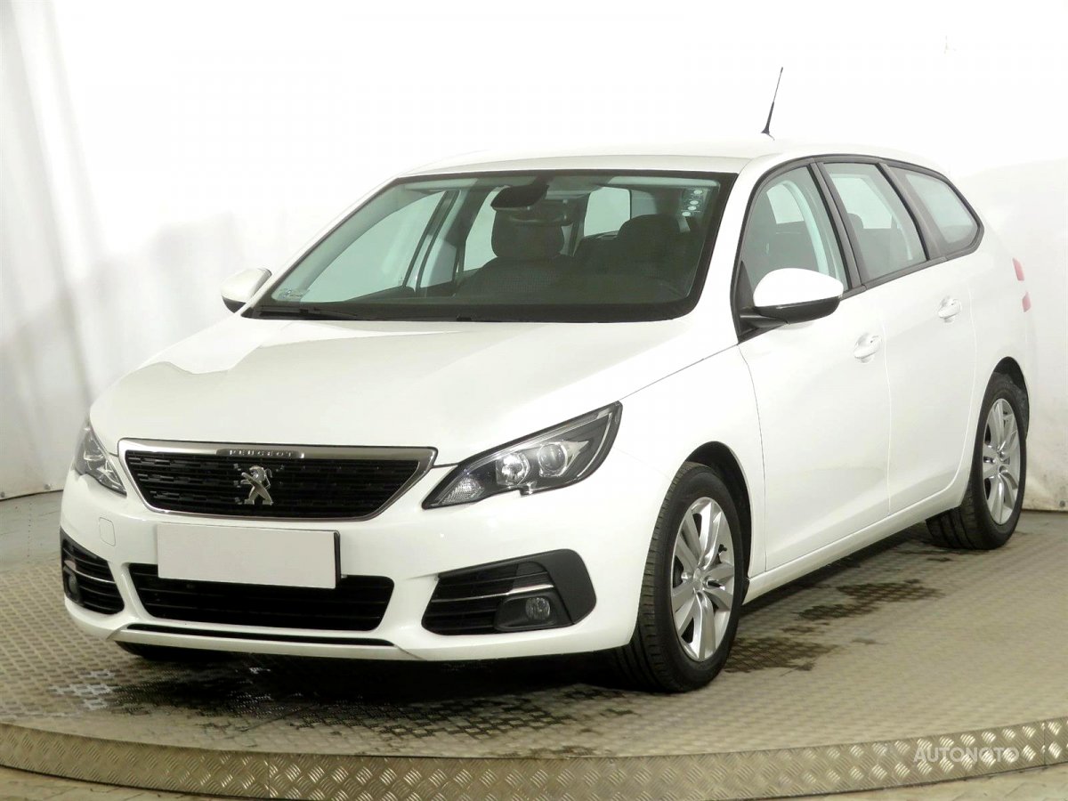 Peugeot 308, 2018 - pohled č. 3