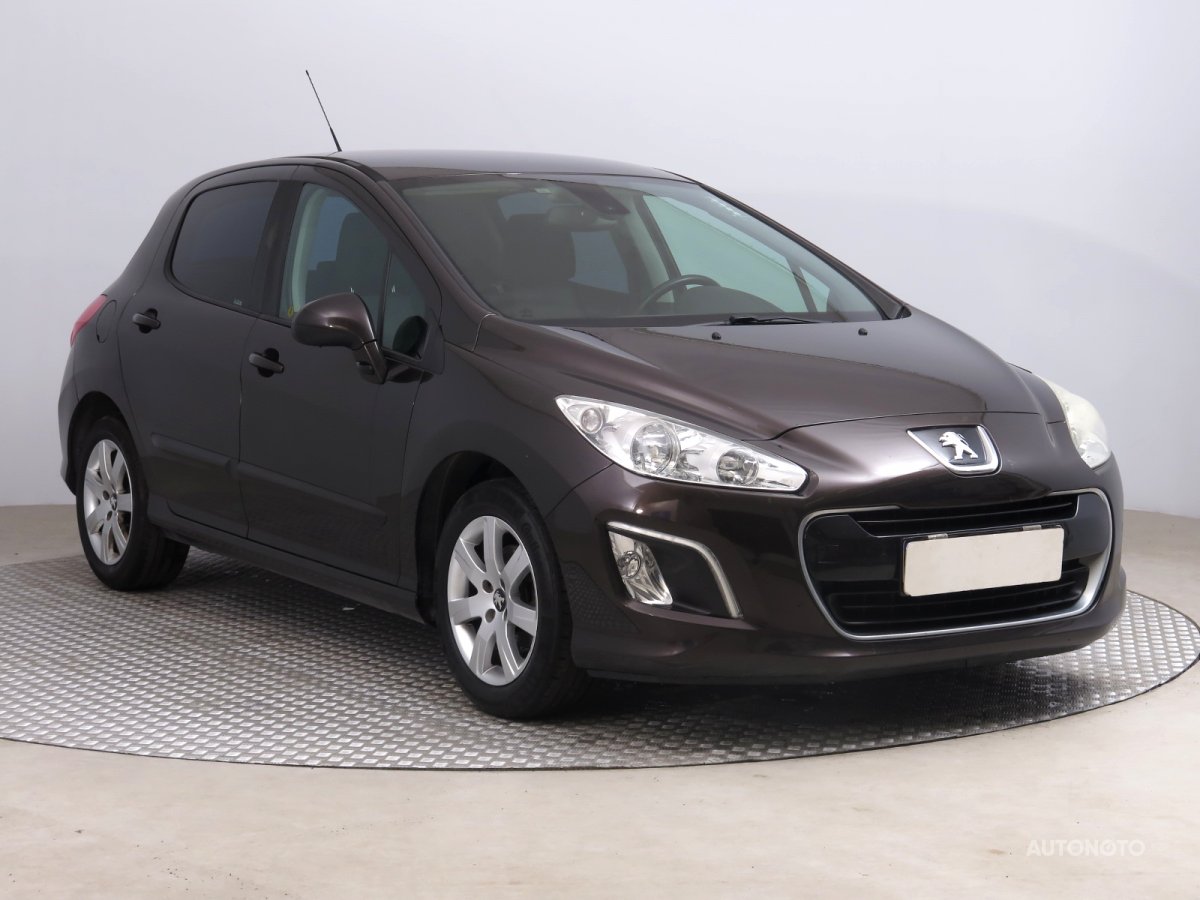 Peugeot 308, 2011 - celkový pohled