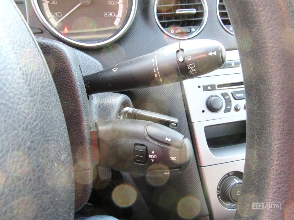 Peugeot 308, 2010 - pohled č. 5