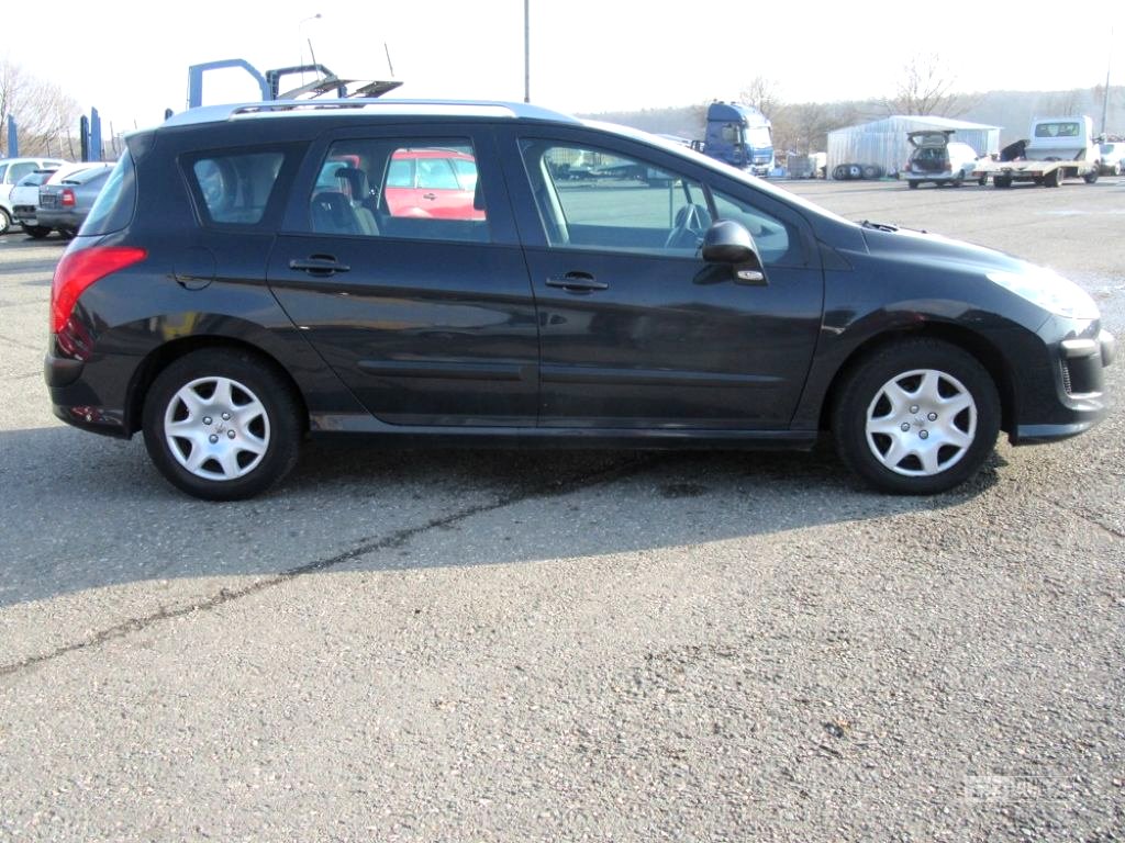 Peugeot 308, 2010 - pohled č. 9