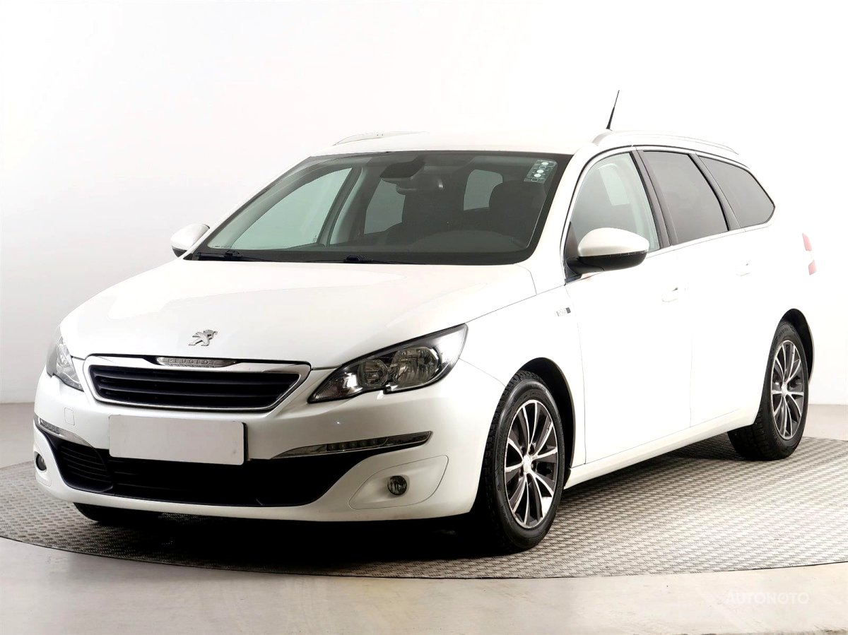 Peugeot 308, 2016 - pohled č. 3