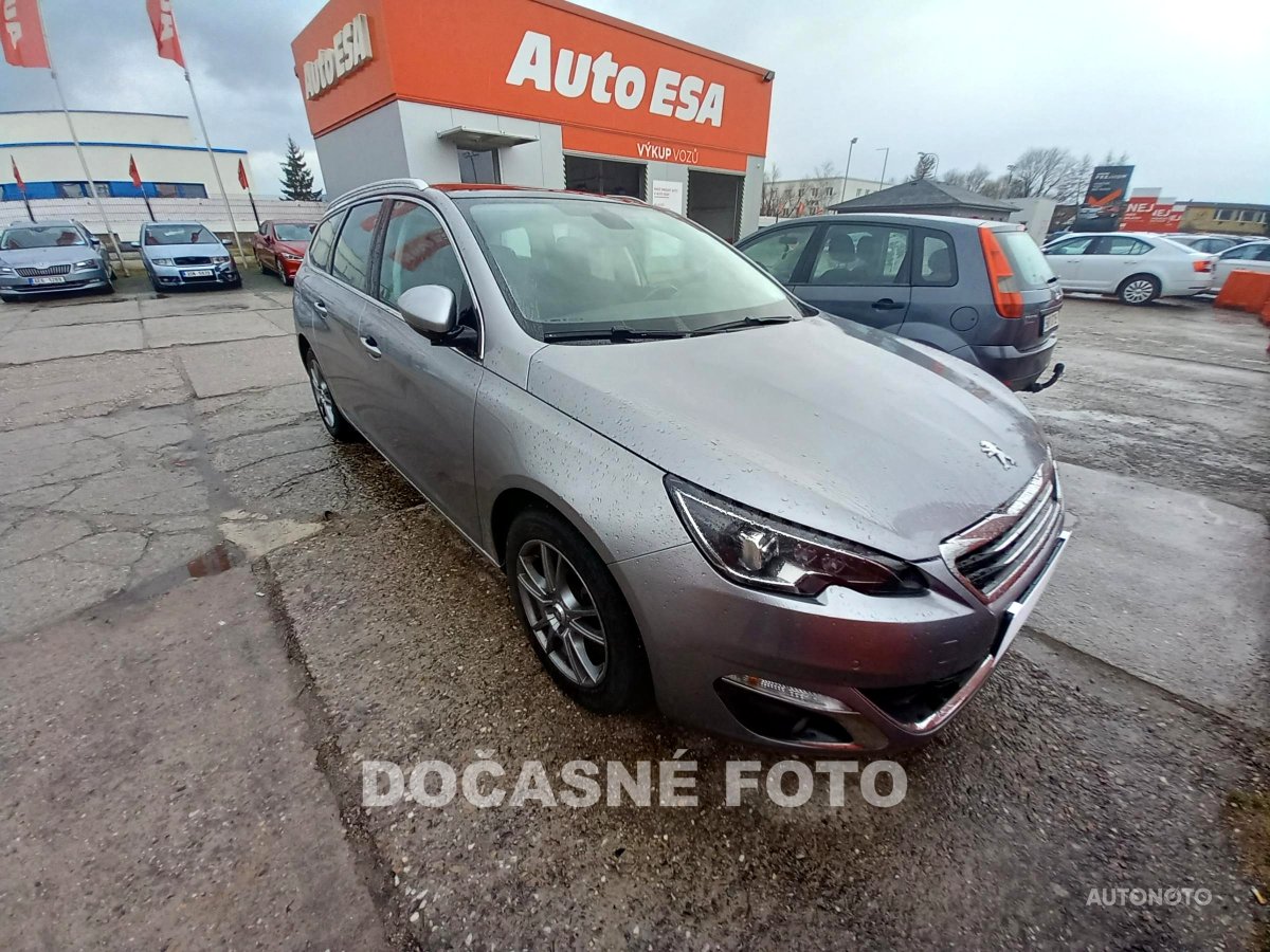 Peugeot 308, 2015 - celkový pohled