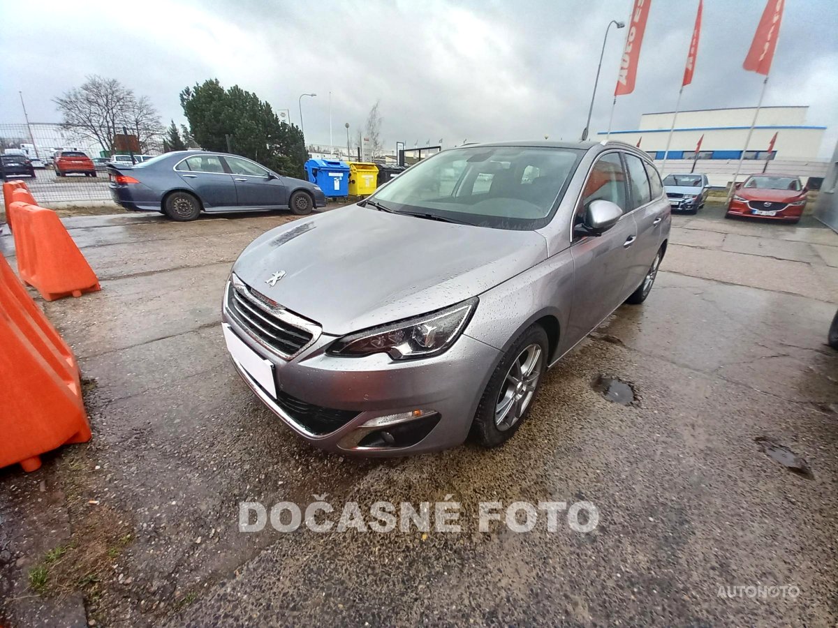 Peugeot 308, 2015 - pohled č. 3