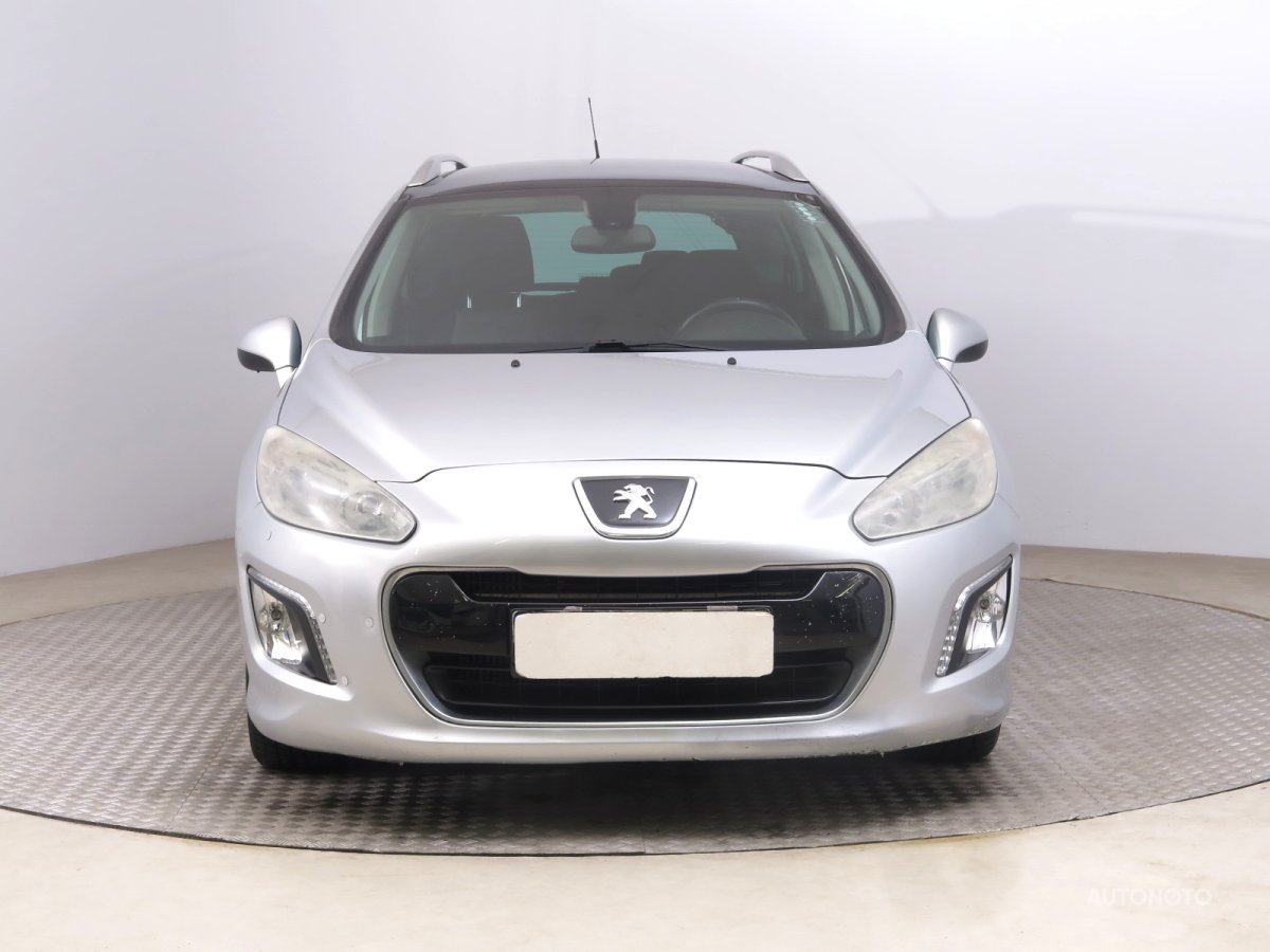 Peugeot 308, 2011 - pohled č. 2