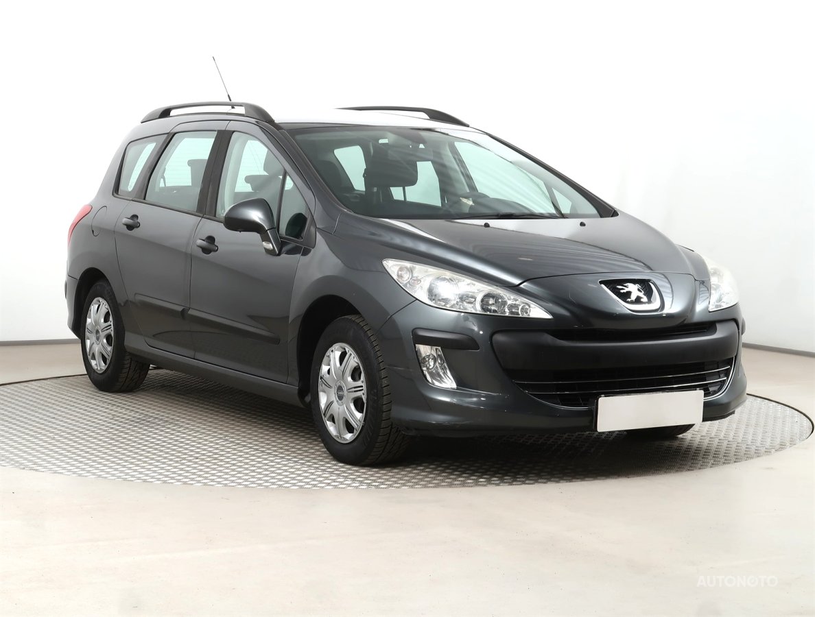 Peugeot 308, 2011 - celkový pohled