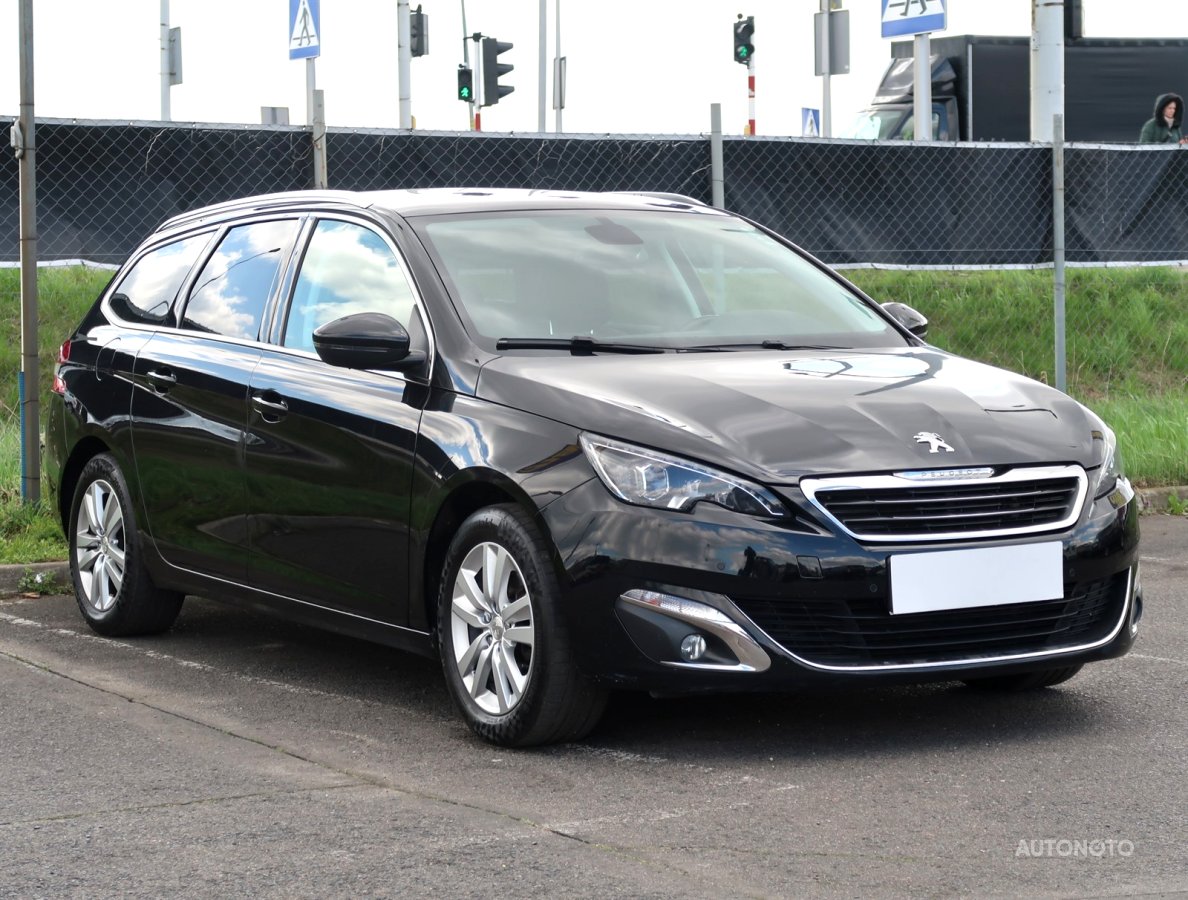 Peugeot 308, 2016 - celkový pohled