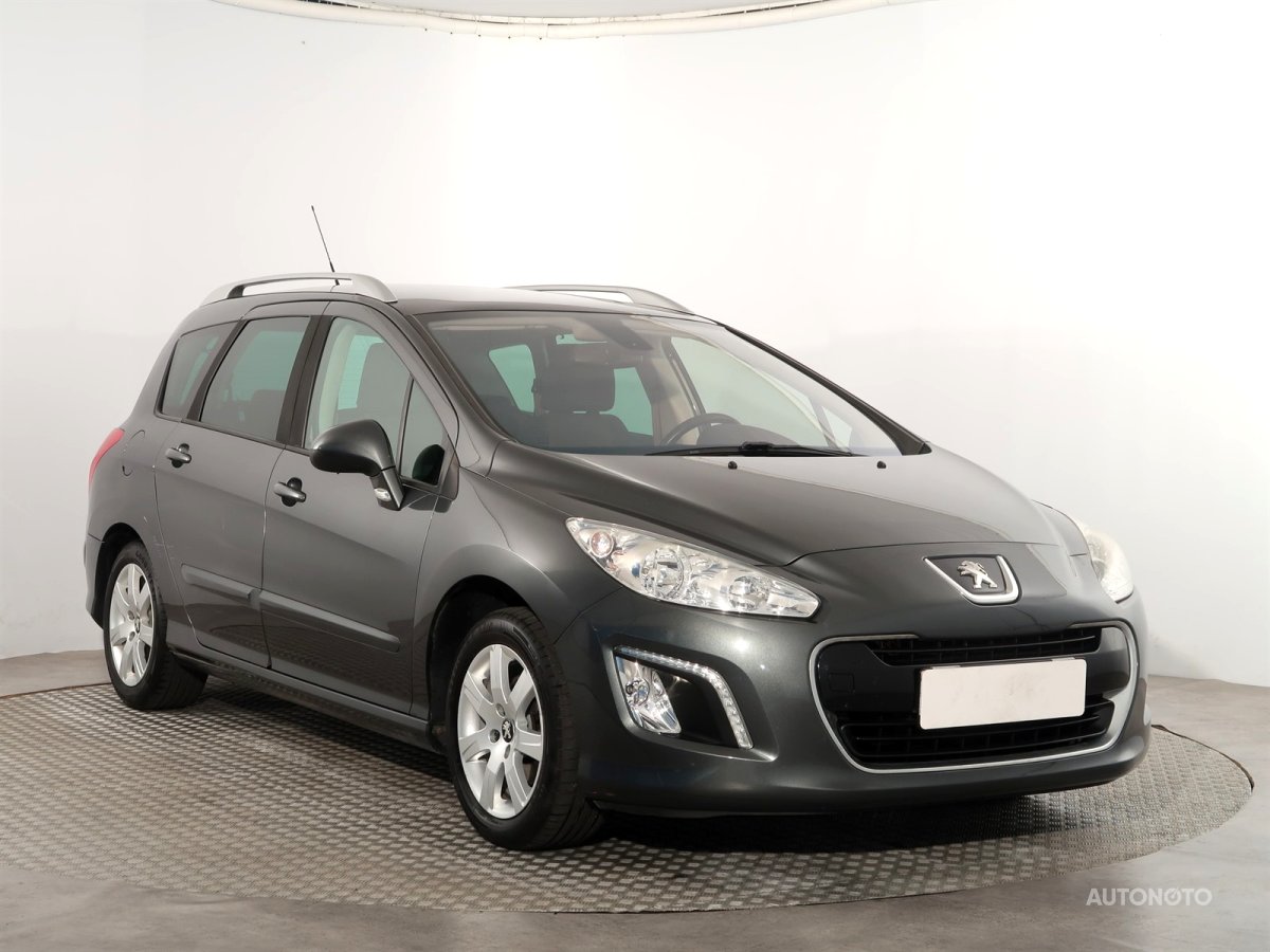 Peugeot 308, 2013 - celkový pohled