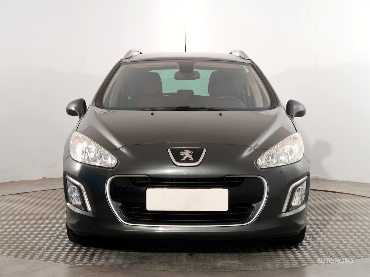 Peugeot 308, 2013 - pohled č. 2