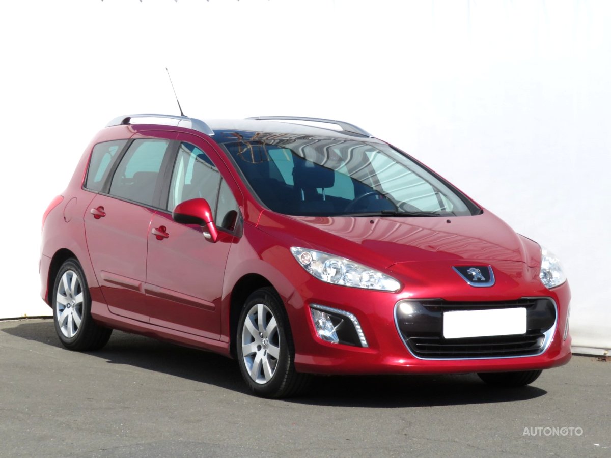 Peugeot 308, 2011 - celkový pohled