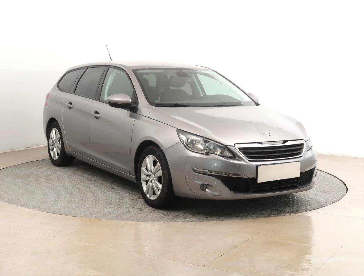 Peugeot 308, 2018 - pohled č. 1