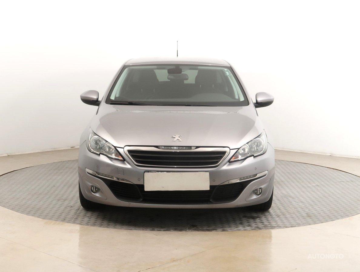 Peugeot 308, 2018 - pohled č. 2