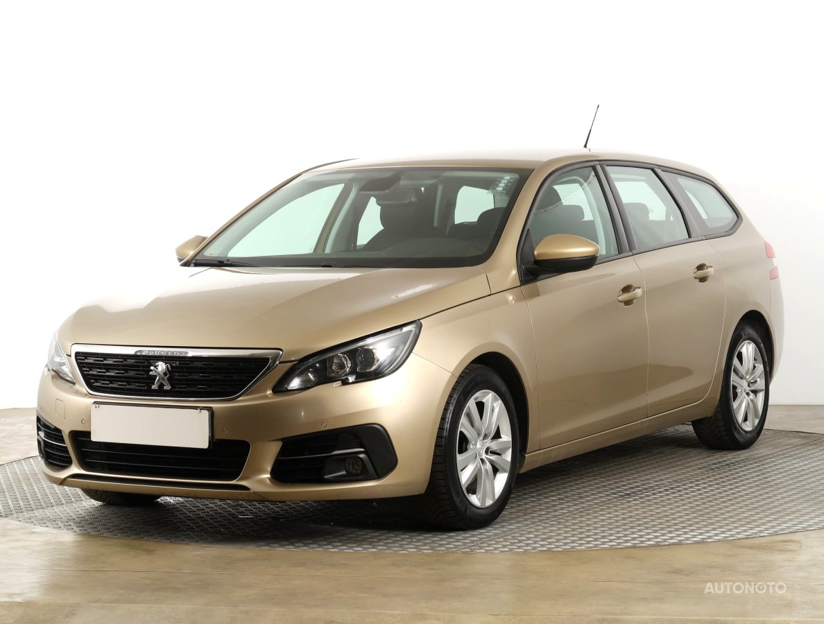 Peugeot 308, 2018 - pohled č. 3