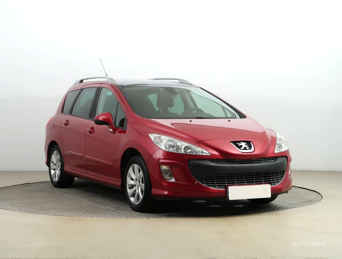 Peugeot 308, 2010 - celkový pohled