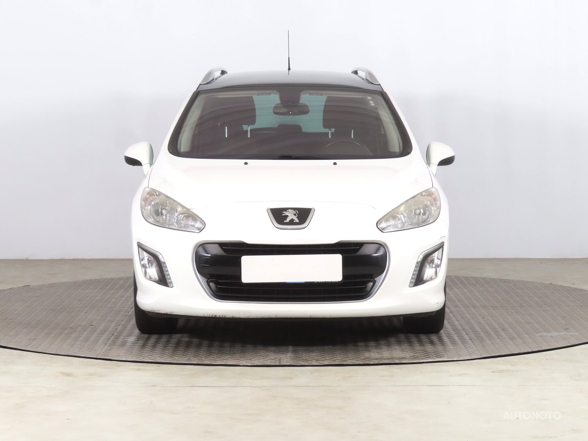 Peugeot 308, 2013 - pohled č. 2