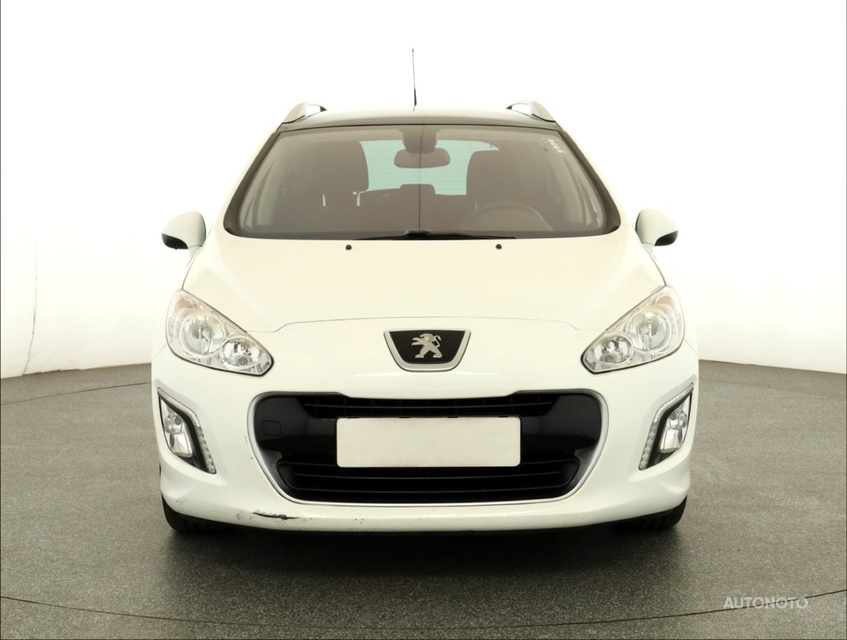 Peugeot 308, 2013 - pohled č. 2