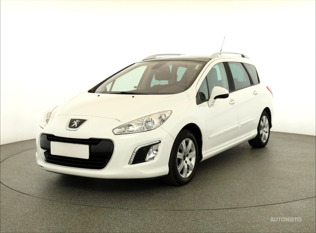 Peugeot 308, 2013 - pohled č. 3