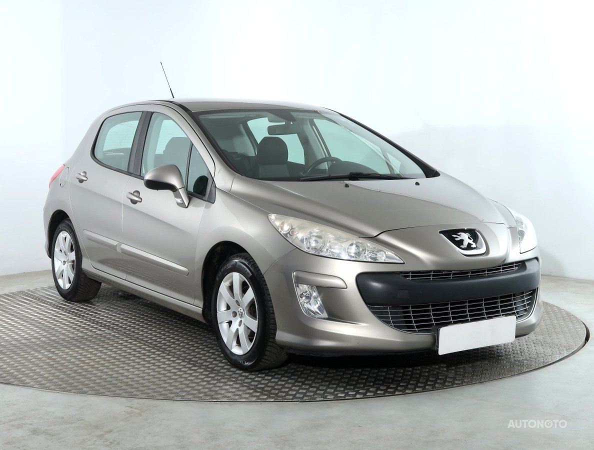 Peugeot 308, 2010 - celkový pohled