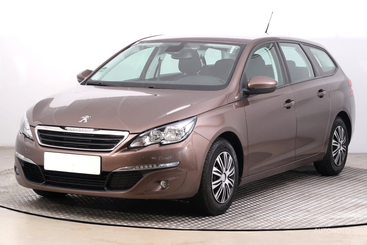 Peugeot 308, 2015 - pohled č. 3