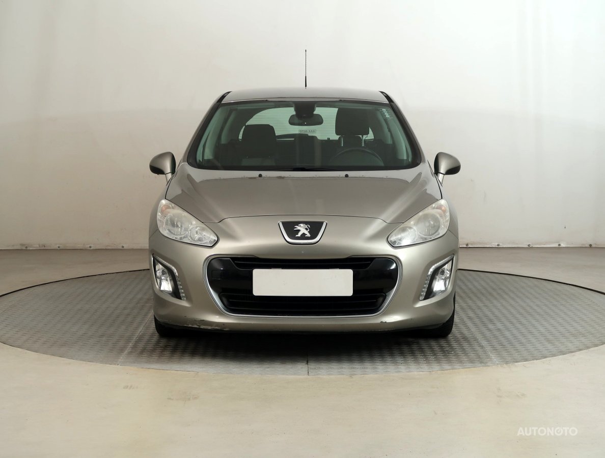 Peugeot 308, 2013 - pohled č. 2