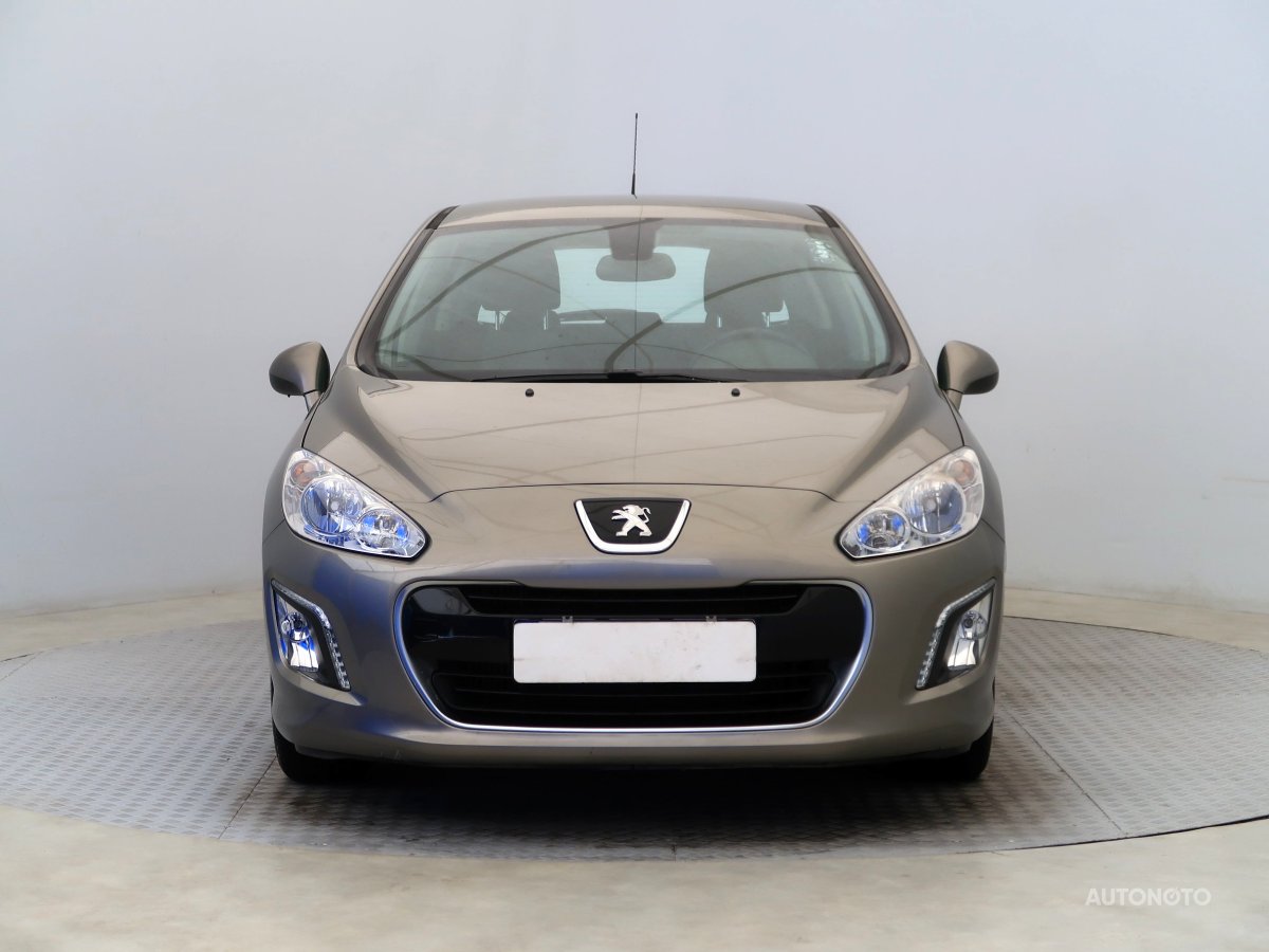 Peugeot 308, 2013 - pohled č. 2