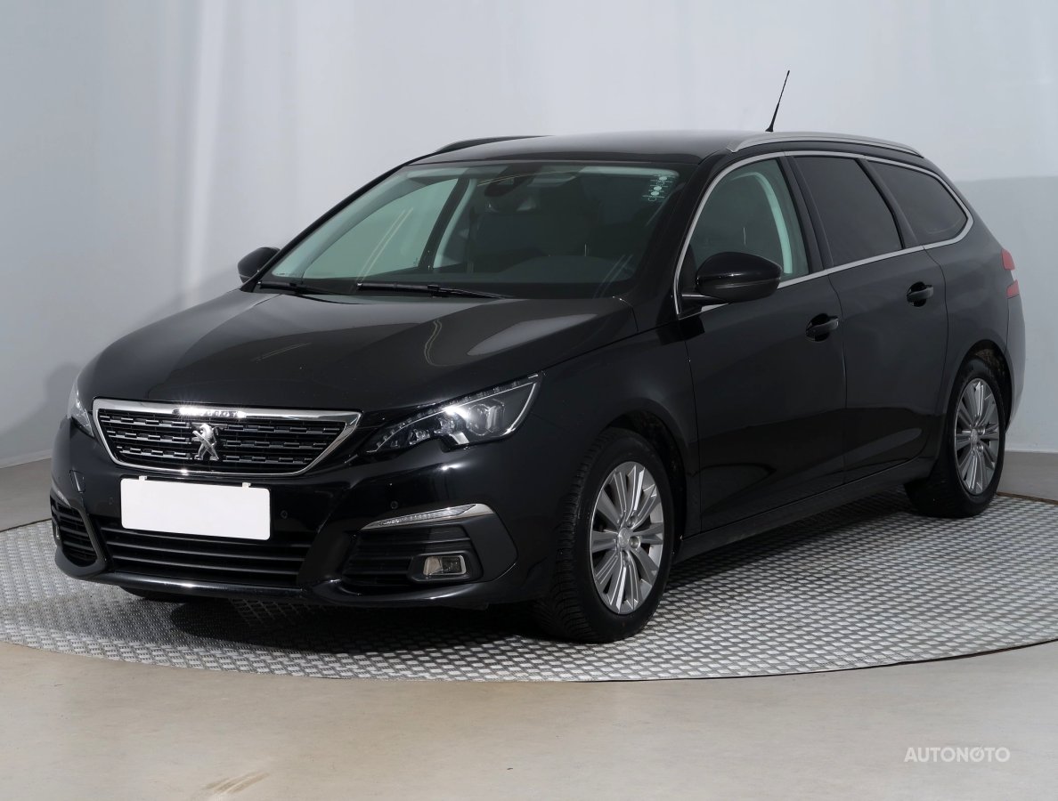 Peugeot 308, 2019 - pohled č. 3