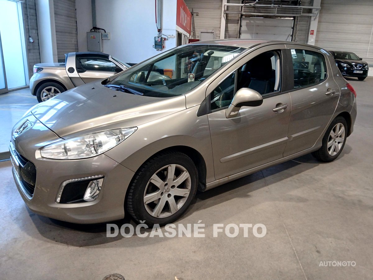 Peugeot 308, 2012 - celkový pohled