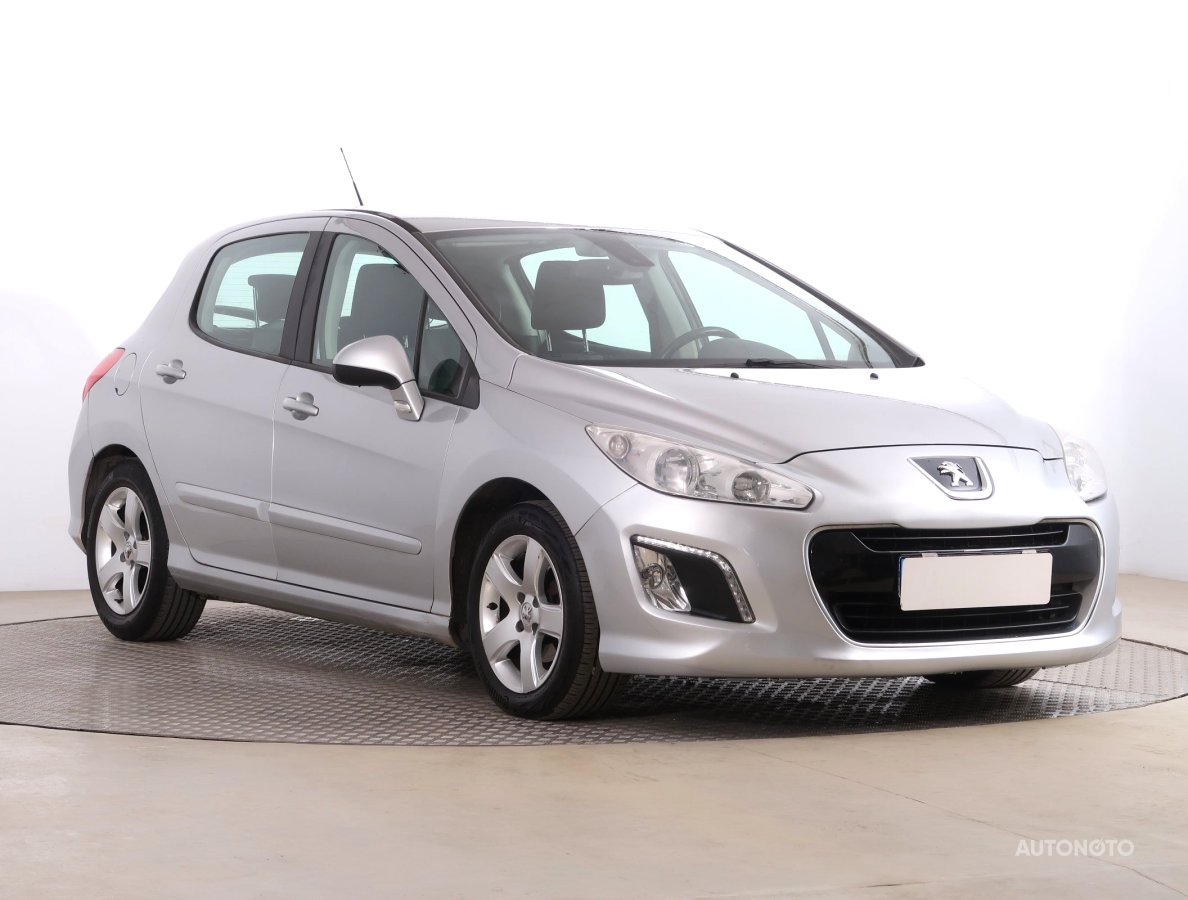 Peugeot 308, 2012 - celkový pohled