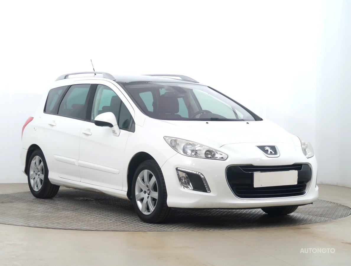 Peugeot 308, 2013 - celkový pohled