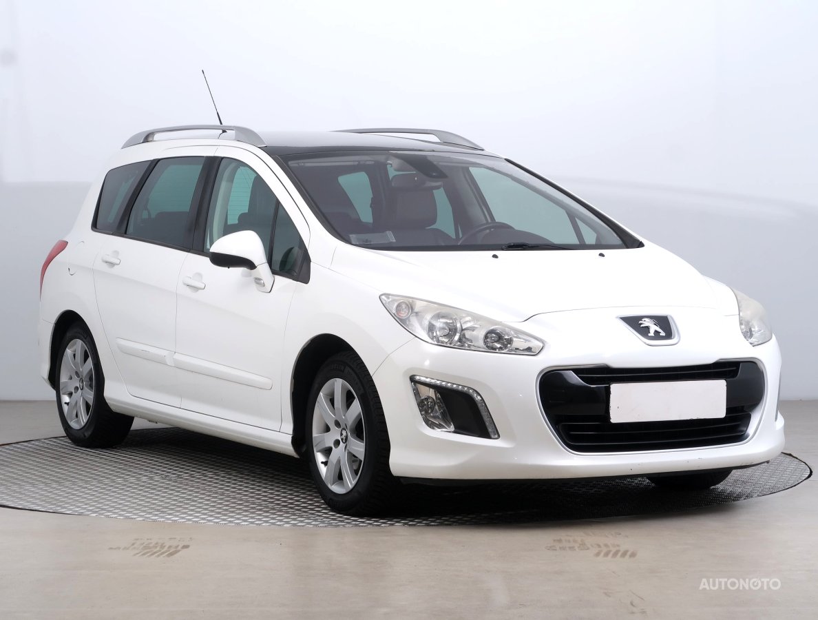 Peugeot 308, 2011 - celkový pohled