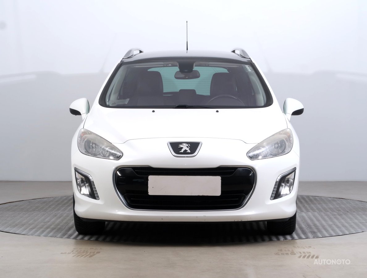 Peugeot 308, 2011 - pohled č. 2