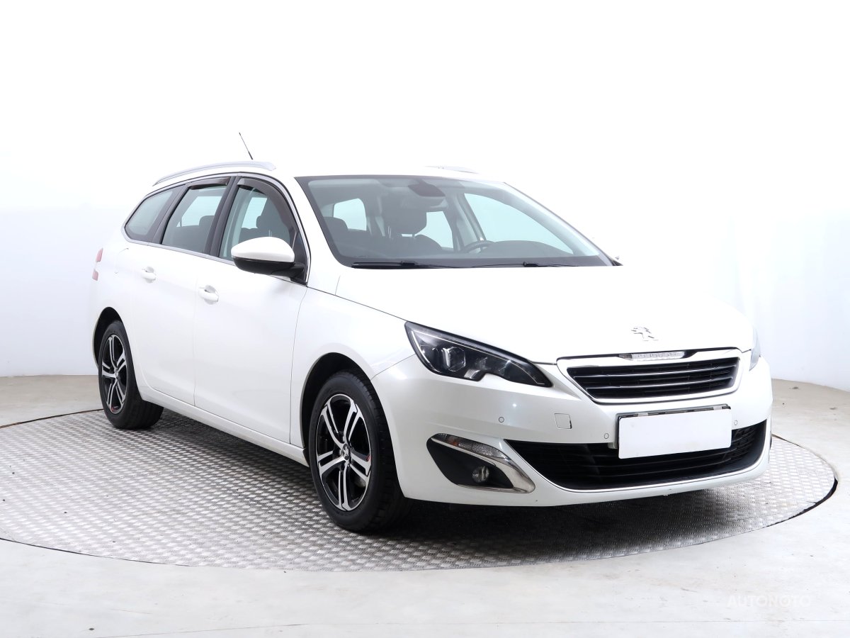 Peugeot 308, 2015 - celkový pohled
