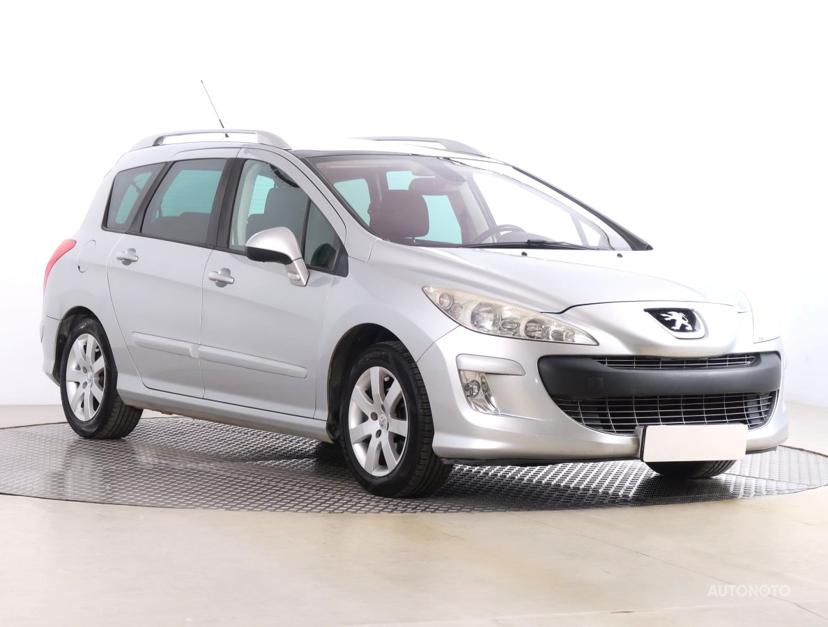 Peugeot 308, 2011 - celkový pohled