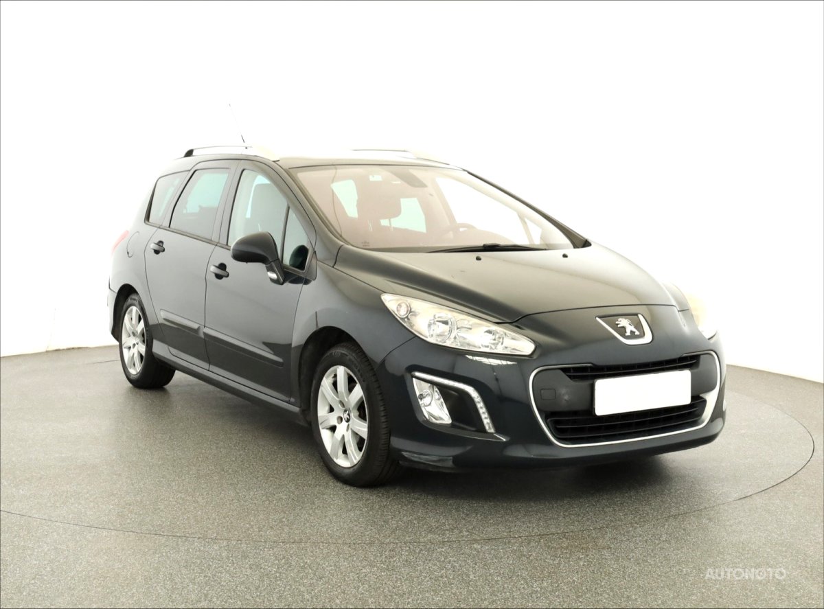 Peugeot 308, 2011 - celkový pohled