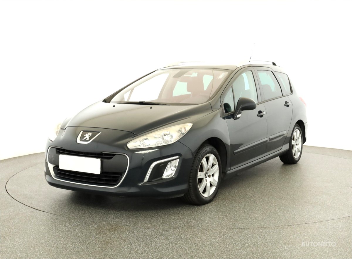 Peugeot 308, 2011 - pohled č. 3