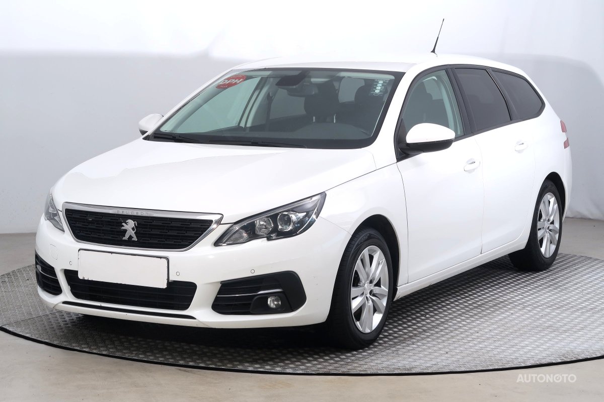 Peugeot 308, 2018 - pohled č. 3