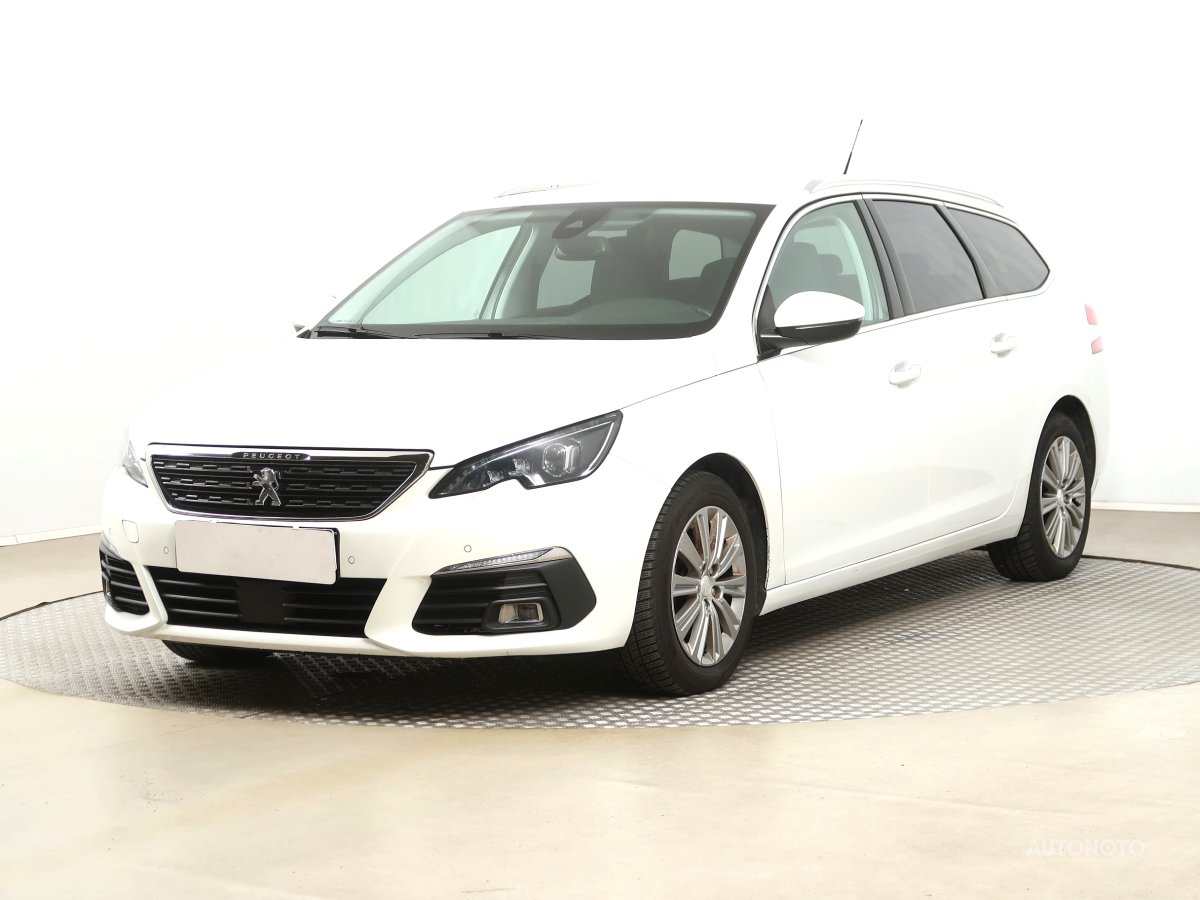 Peugeot 308, 2021 - pohled č. 3