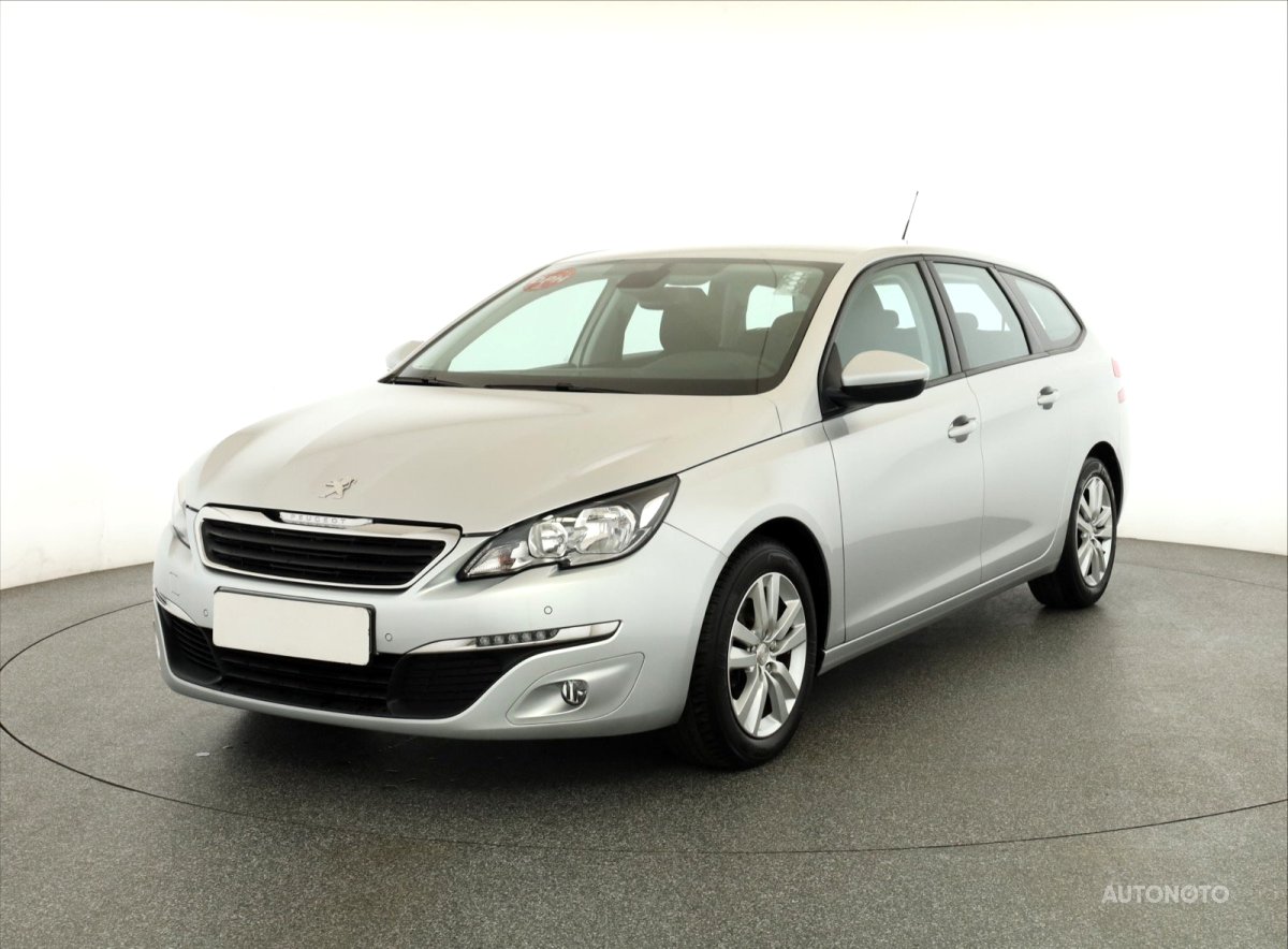 Peugeot 308, 2016 - pohled č. 3