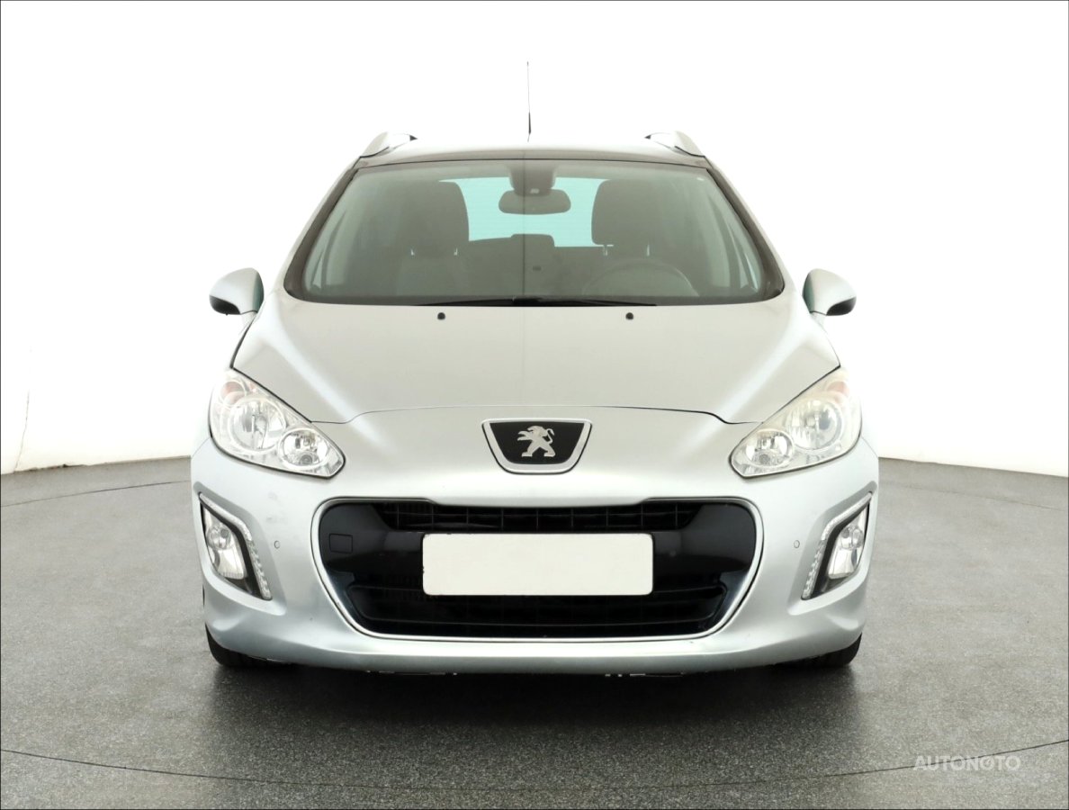 Peugeot 308, 2013 - pohled č. 2