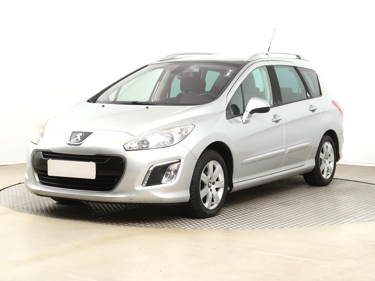 Peugeot 308, 2014 - pohled č. 3