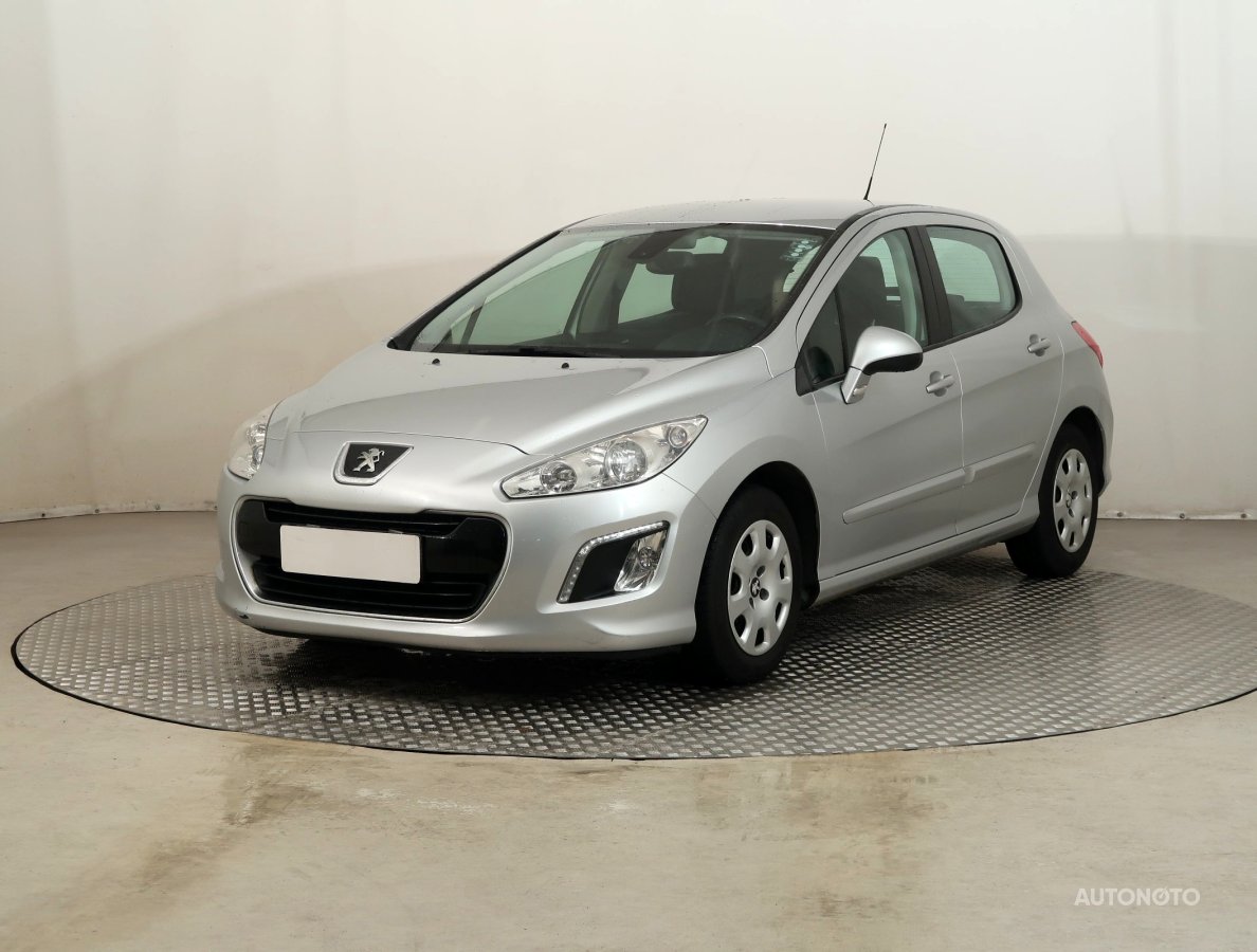 Peugeot 308, 2013 - celkový pohled