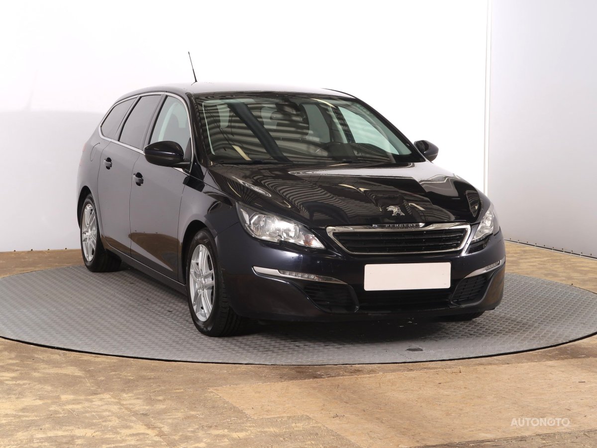 Peugeot 308, 2015 - celkový pohled