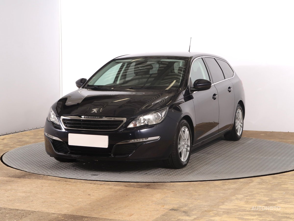 Peugeot 308, 2015 - pohled č. 3