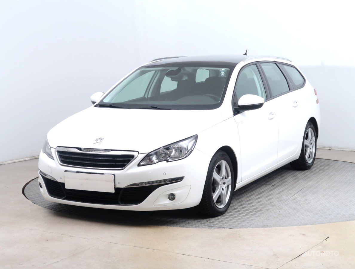 Peugeot 308, 2016 - pohled č. 3