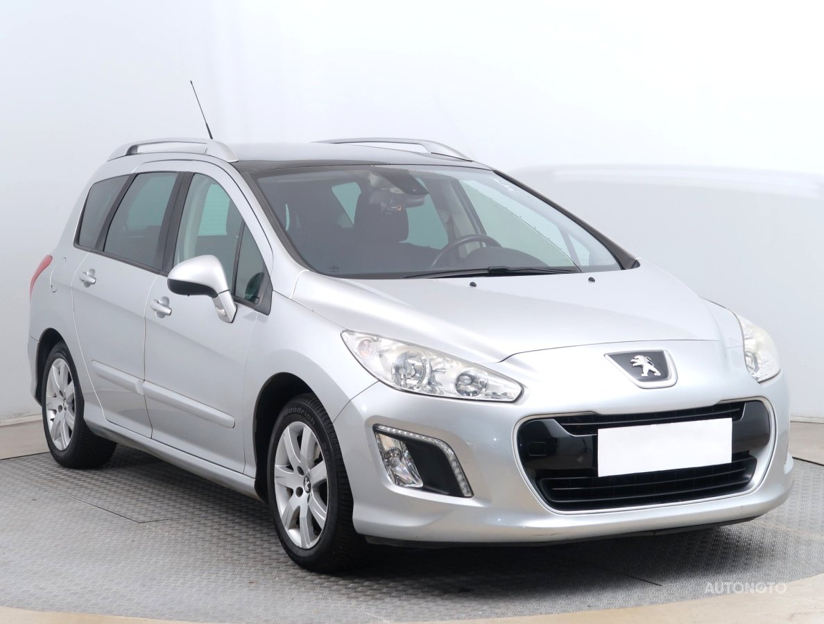 Peugeot 308, 2013 - celkový pohled